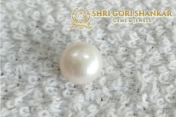 Pearl 10.00 CT (11.00 Ratti)